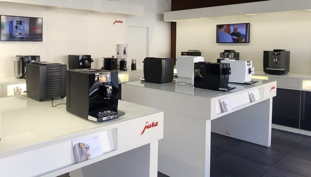 Kaffeemaschine kaufen in Wien: JURA-Kaffeevollautomaten im Schauraum des Jura Store Wien in Hietzing
